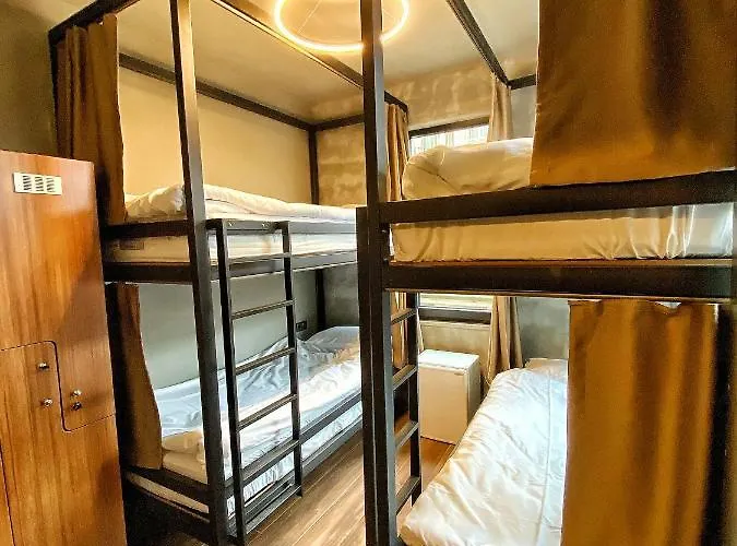 Хостел Nomad Karakoey