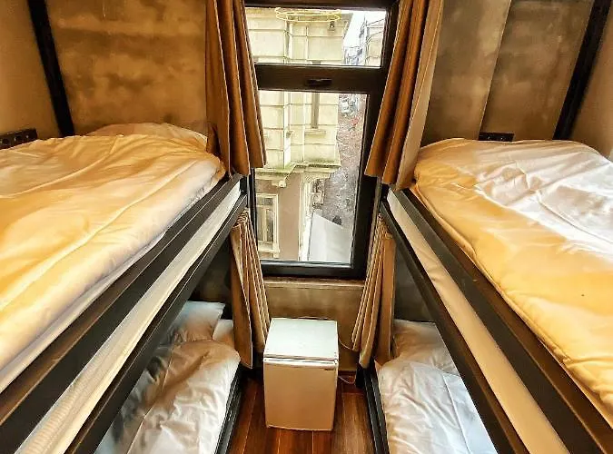 Хостел Nomad Karakoey *