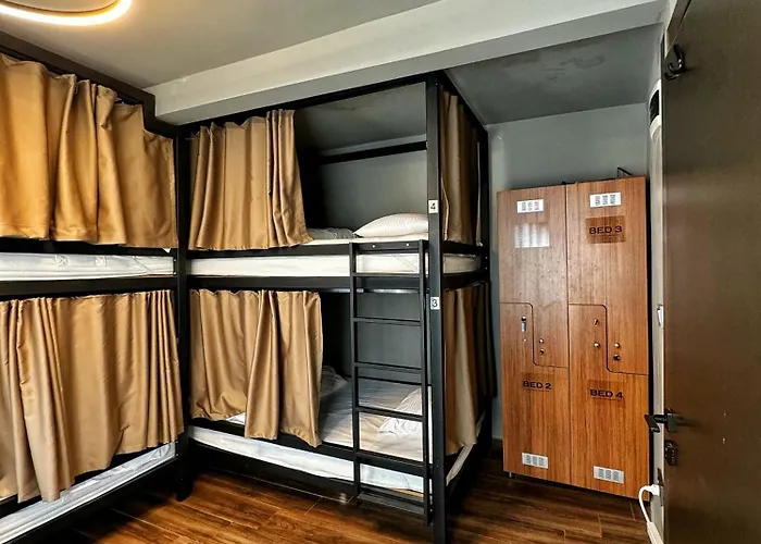 Nomad Karakoey * Стамбул