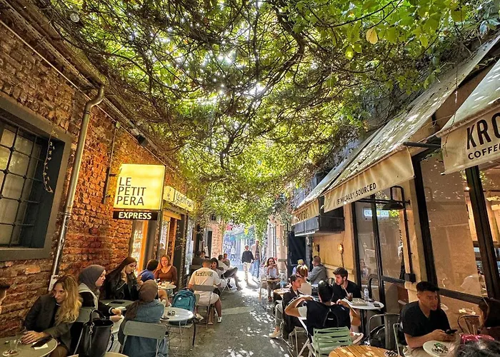 Nomad Karakoey Хостел Стамбул