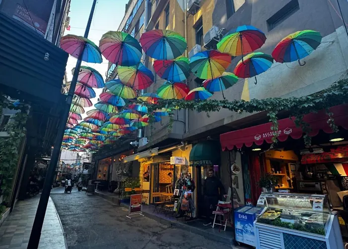 Nomad Karakoey Хостел