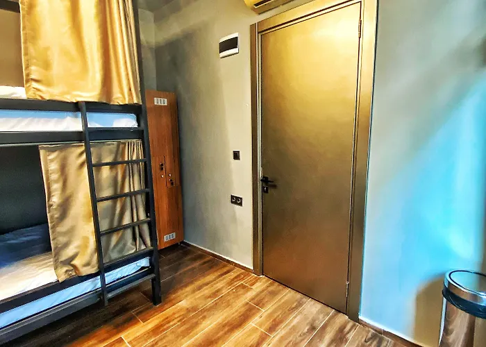 Nomad Karakoey Хостел *