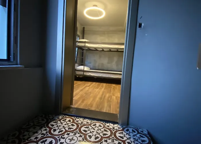 Nomad Karakoey Хостел Стамбул