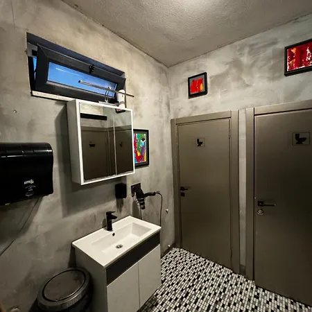 Hostel Nomad Karakoey