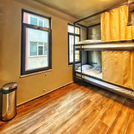 Nomad Karakoey * Istanbul