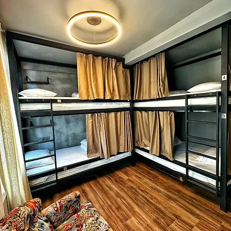 Nomad Karakoey Vandrerhjem