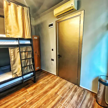 Nomad Karakoey Hostel *