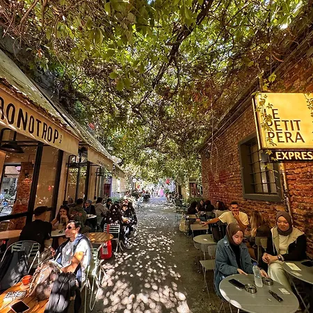 호스텔 Nomad Karakoey *