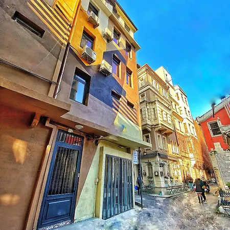 Nomad Karakoey Стамбул