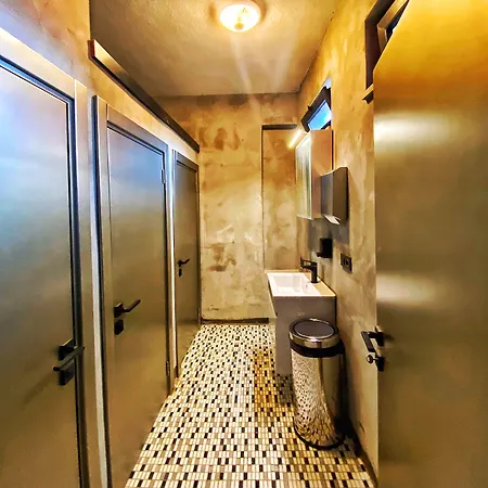 Хостел Nomad Karakoey